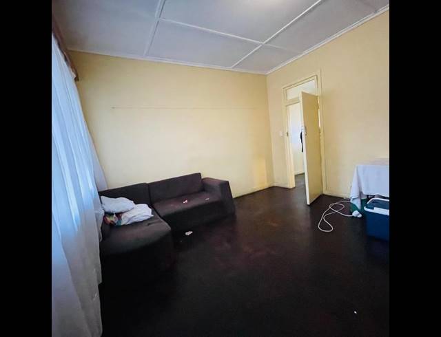 2 BEDROOM APARTMENT FOR SALE IN GERMISTON WEST